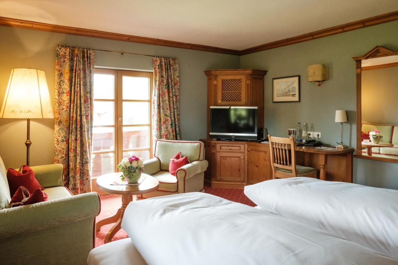 Christl Am Hotel Bad Wiessee
